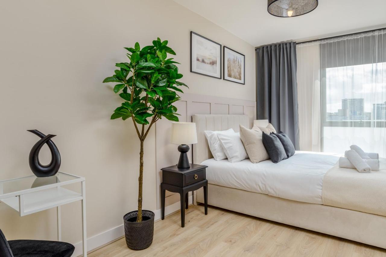 Premium Apartment - Allocated Parking - Great Location Plymouth Dış mekan fotoğraf