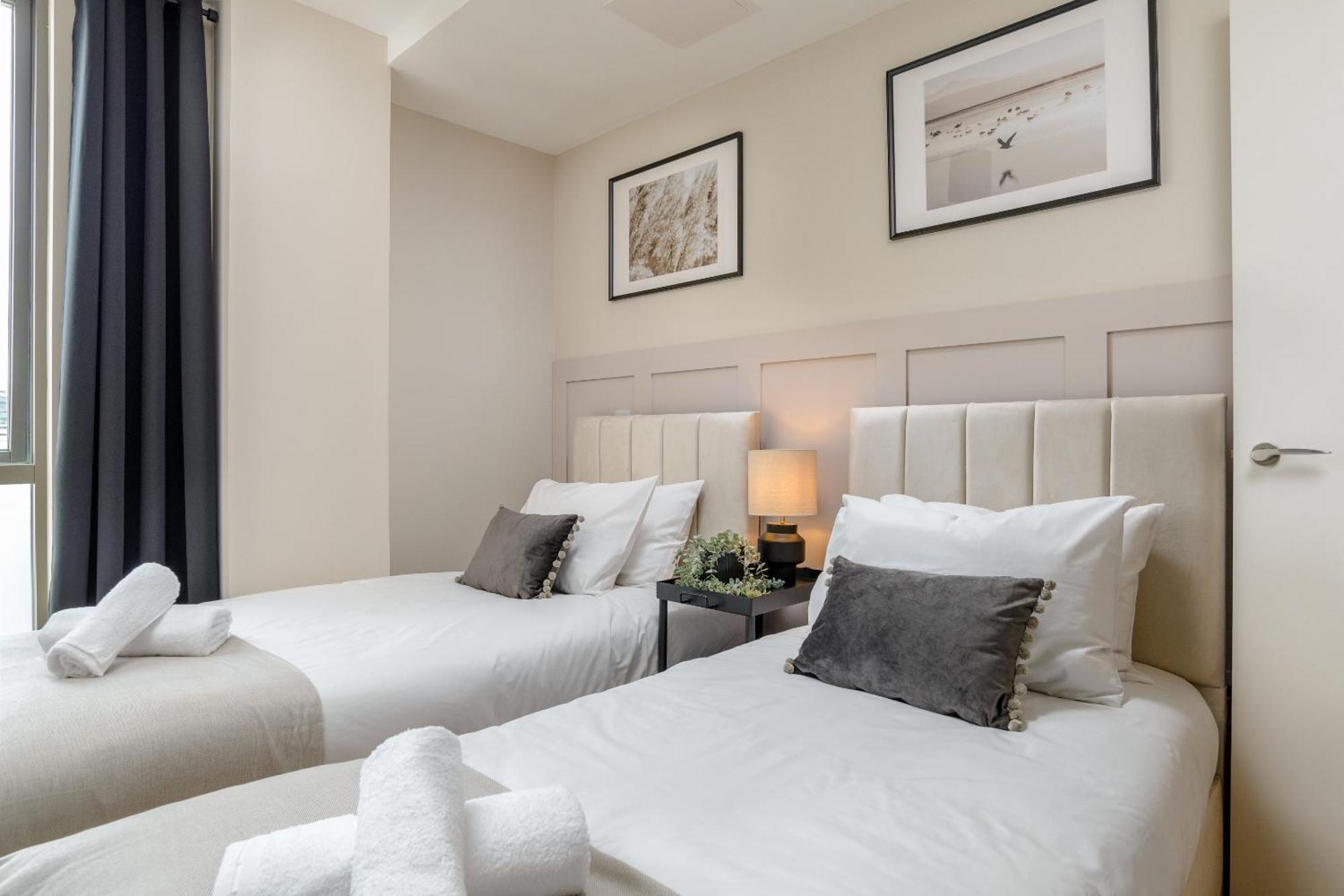Premium Apartment - Allocated Parking - Great Location Plymouth Dış mekan fotoğraf